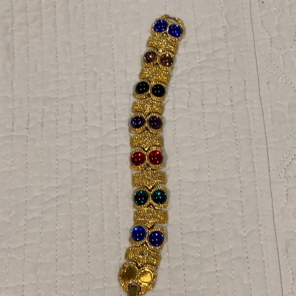 Vintage owl bracelet. Costume jewelry